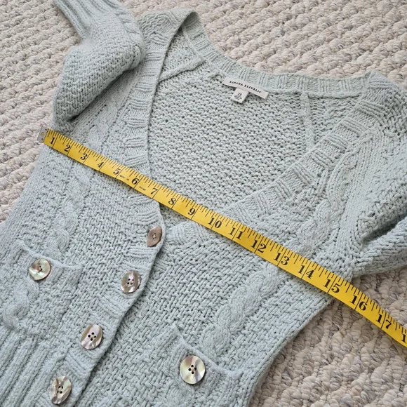 Banana Republic Cable Knit Cardigan Sweater XS Rabbit Hair - Picture 5 of 8